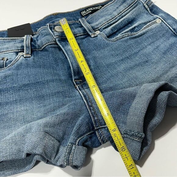 BLANK NYC Jean Shorts Medium Wash NWT Size 26 - Picture 8 of 9